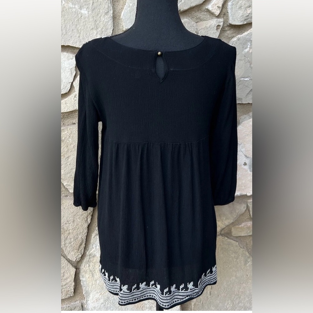 JODIFL Embroidered Tunic Top Size Small Black Cream Gauze Boho 3/4 Sleeve EC - Picture 8 of 9